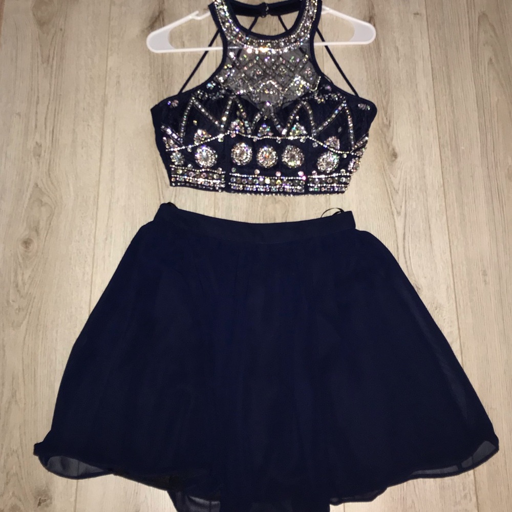 B.DARLIN FORMAL OCCASION DRESS